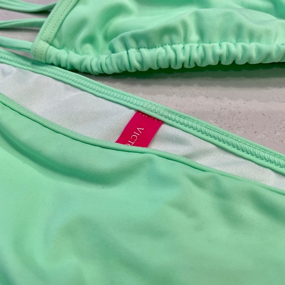 NEW Victoria's Secret Bikini Set, Size Medium - Picture 9 of 10